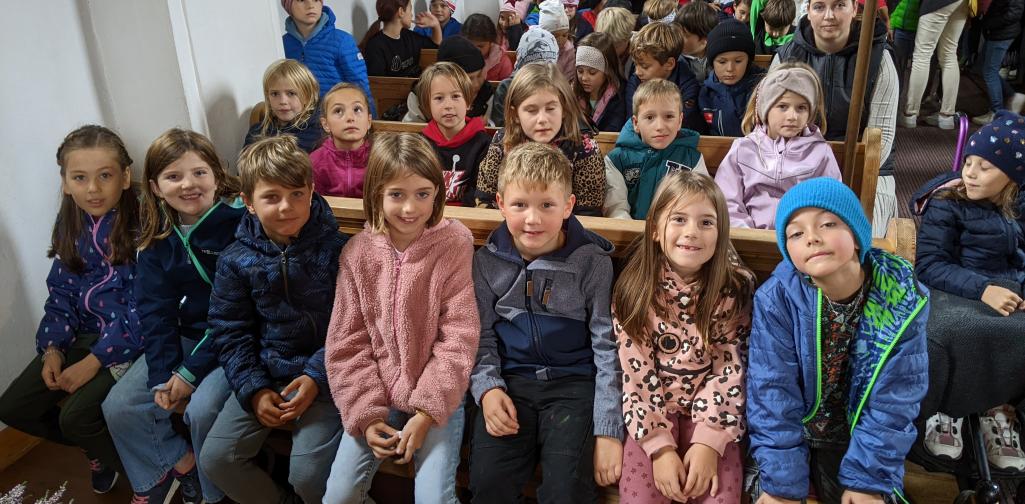 Kinder der 2. Klasse