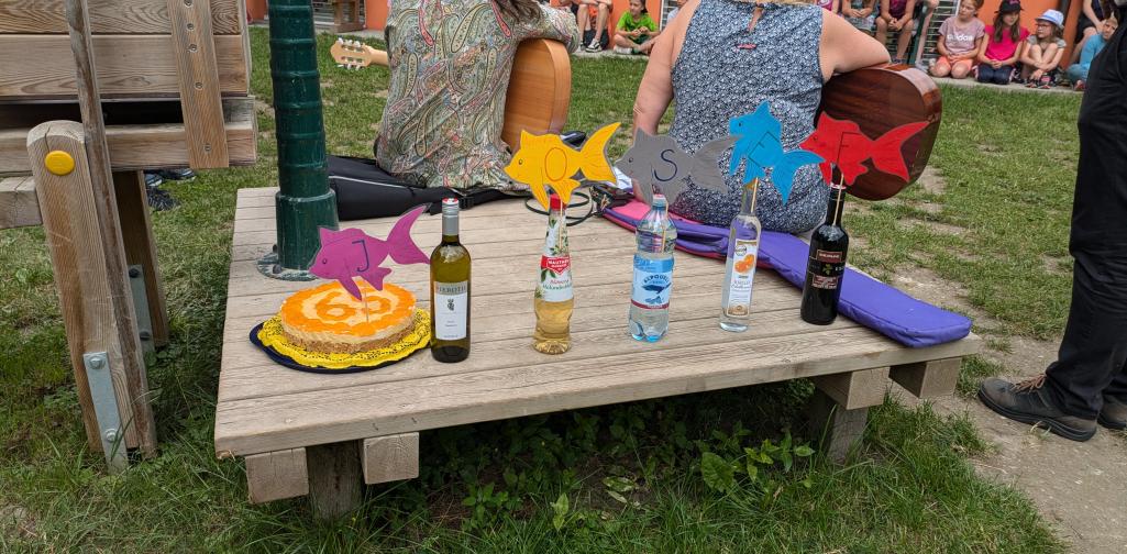 Geschenk für Pfarrer Josef